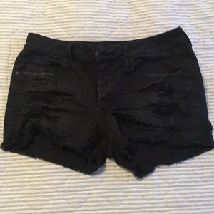 Tomgirl cut AE black denim distressed jean shorts